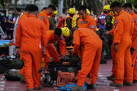 PHILIPPINE AIR FORCE DISASTER RESPONSE .